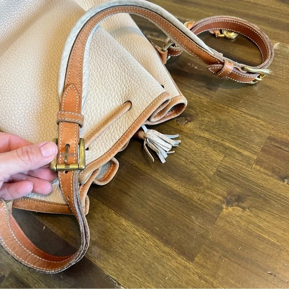 Dooney & Bourke Vintage Bucket Drawstring Hobo Shoulder Bag All Leather Logo - Picture 11 of 16